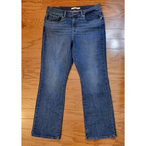 Levi's Jeans Women 10S Short Bootcut Mid Rise Medium Wash Denim